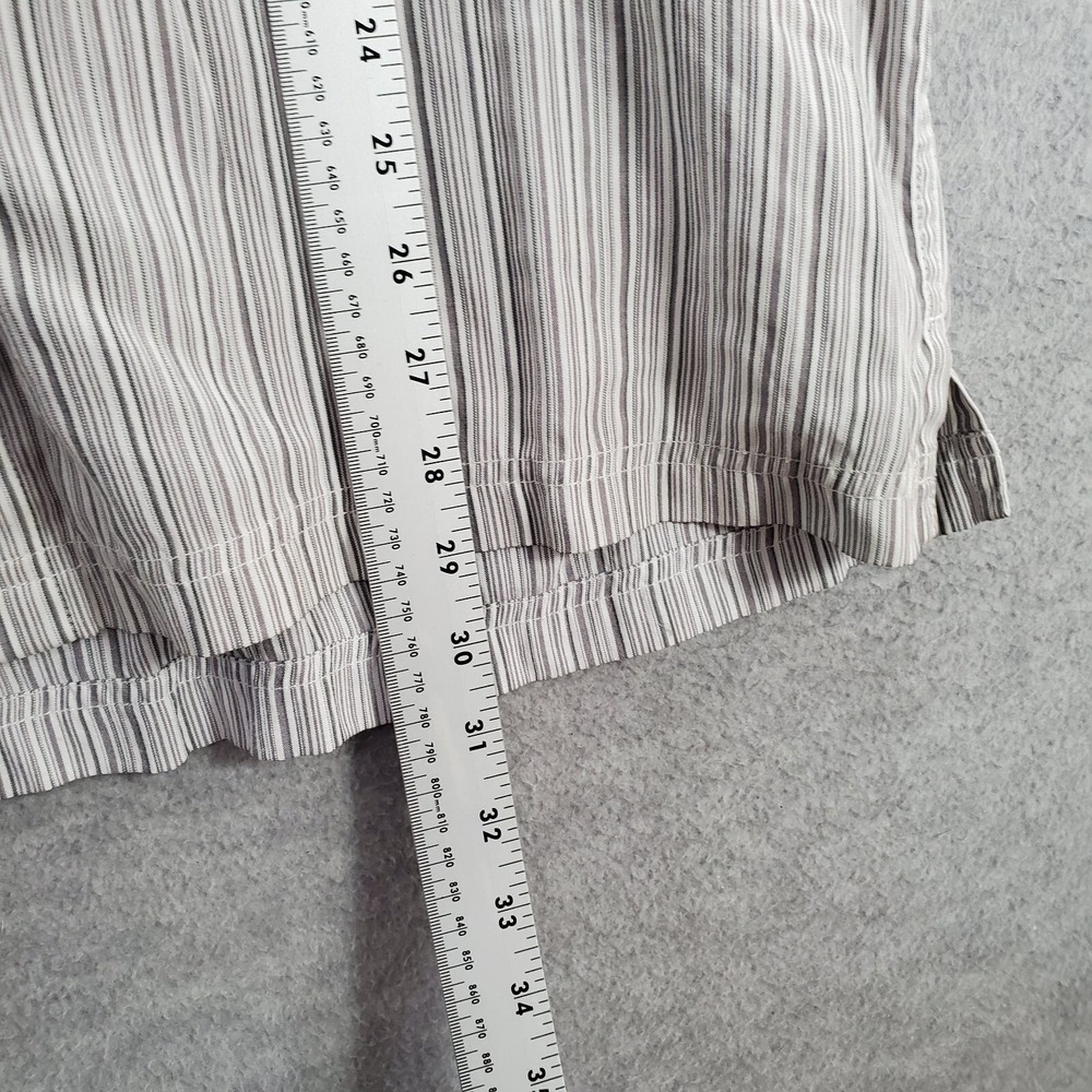 The North Face Men Button Up Shirt XL Gray Striped Mesh Zip Pocket Hiking Collar - Picture 3 of 9